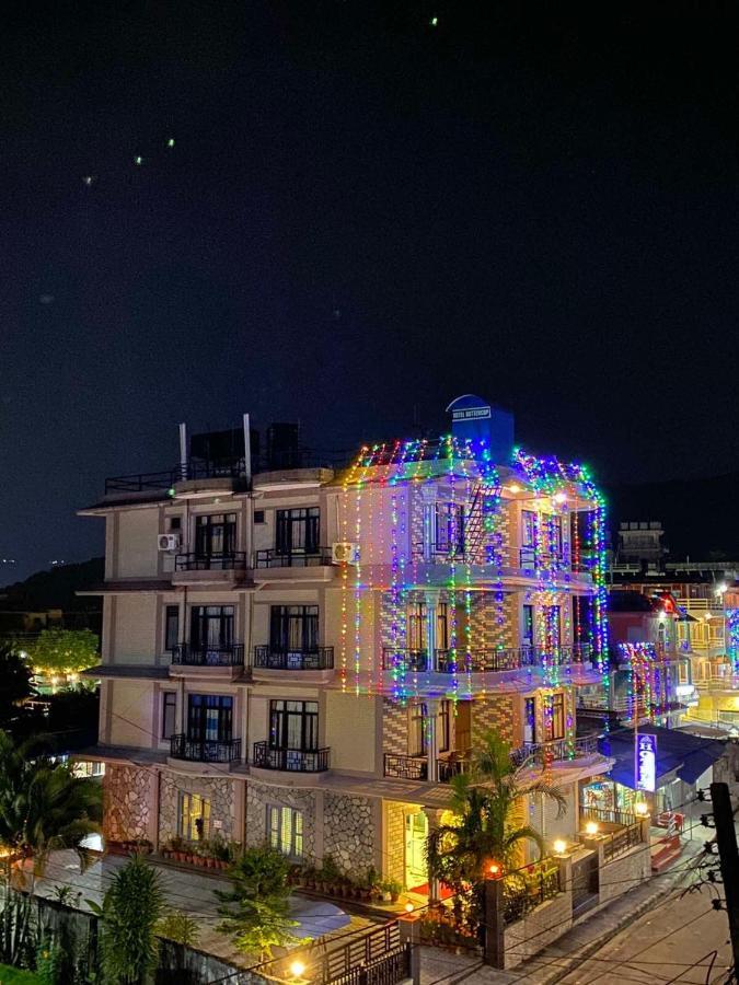 Hotel Buttercup Похара Екстериор снимка
