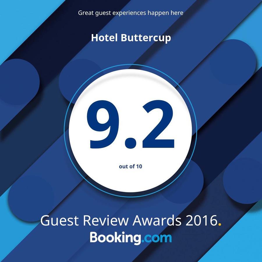 Hotel Buttercup Похара Екстериор снимка
